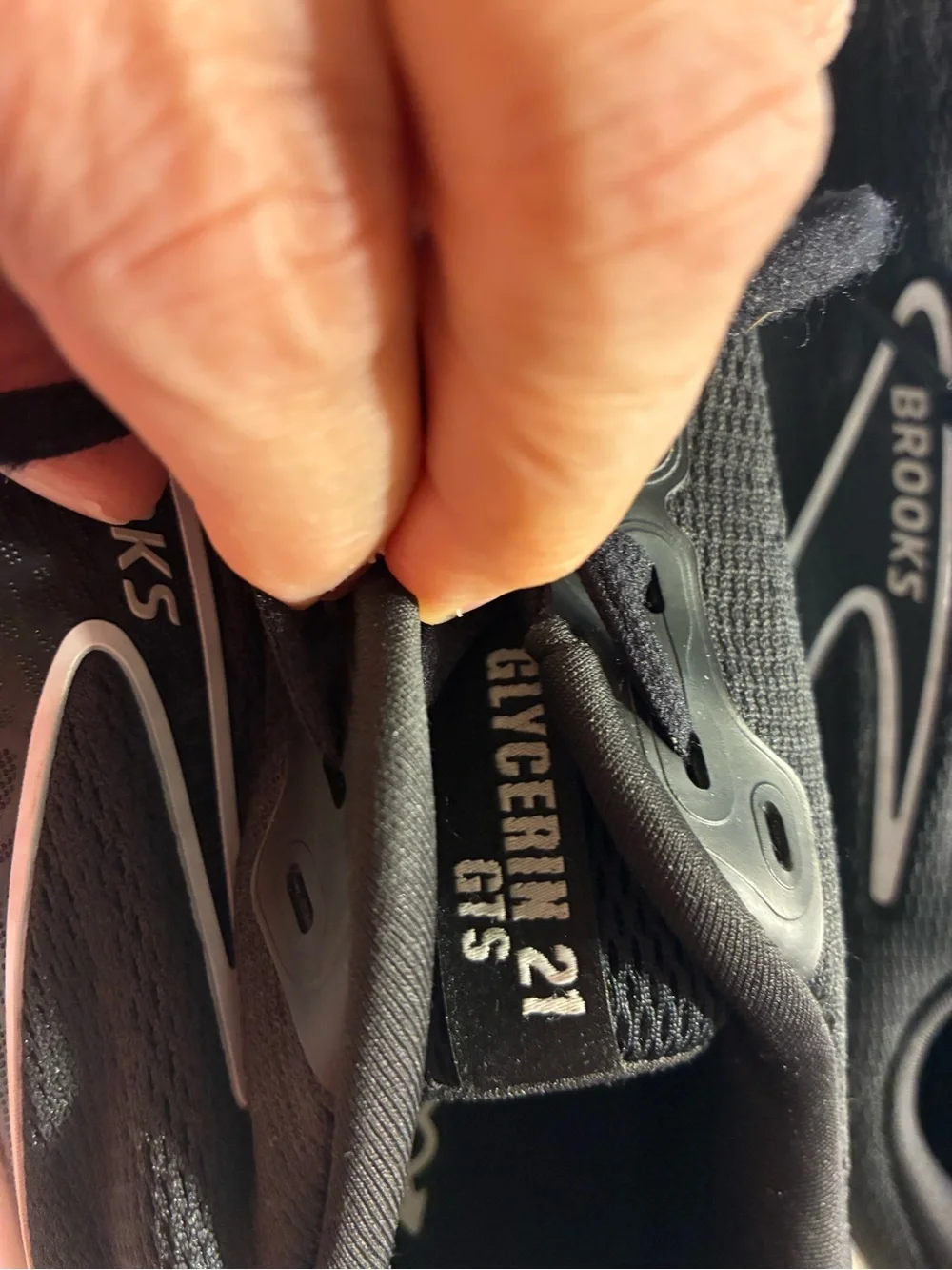 Brooks men’s athletic